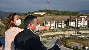 VALİ ATAY ÜNİVERSİTEYİ ZİYARET ETTİ