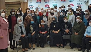 AK KADINLAR GÖREV BÖLÜMÜ YAPTI