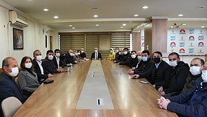 AK PARTİ YÖNETİMİ VEDA ETTİ