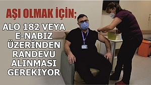 ÜNİVERSİTESİ HASTANESİ'NDE SAĞLIKÇILARA COVİD-19 AŞISI UYGULANDI