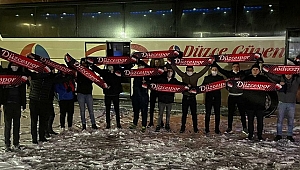 AK PARTİ KONGRESİNDE DÜZCESPOR RENKLERİ