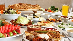RAMAZANDA KİLO ALMAMAK İÇİN BU BESİNLERİ TÜKETİN!