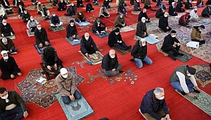 RAMAZANDA TOPLU İFTAR VE TERAVİH YASAK