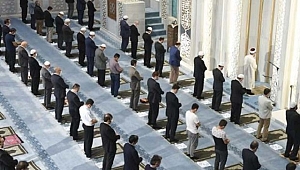 DÜZCE'DE BAYRAM NAMAZI SAAT 6.14'DE