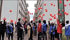GENÇLER SEMAYA 102 BALON BIRAKTI