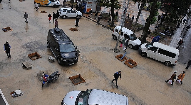 KAPANAN CADDE OTOPARK OLDU!