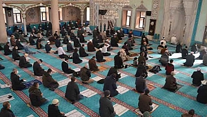 DÜZCE'DE BAYRAM NAMAZI 6.15'TE KILINACAK