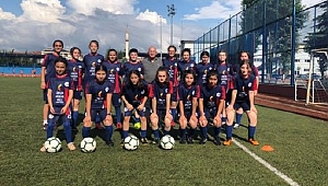 GÜNEŞİN KADINLARI'NDAN KIZ FUTBOLCULARA DESTEK