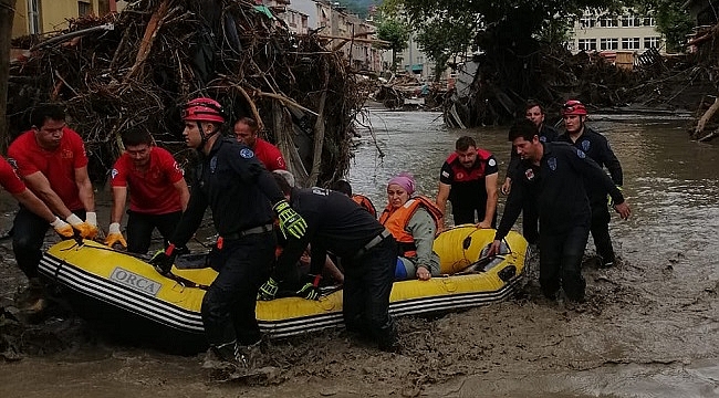 DÜZCE VE CUMAYERİ İTFAİYESİNDEN KURTARMA OPERASYONU