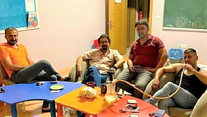 SINIFTA NARGİLE İÇEN MÜDÜRE SORUŞTURMA BAŞLATILDI