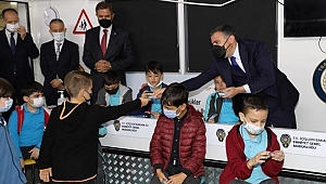 ÖĞRENCİLERE TRAFİK EĞİTİMİ