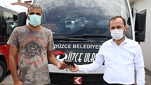 OTOBÜSTE BULUNAN CÜZDAN SAHİBİNE TESLİM EDİLDİ