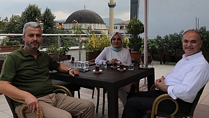 ÖZLÜ, AK PARTİLİLER'İN NABZINI TUTUYOR!