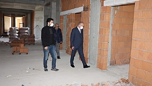 BAŞKAN ÖZLÜ, KASIM AKTAŞ OKUL İNŞAATINI İNCELEDİ