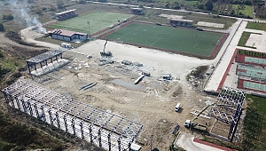 DÜZCE'DE 2300 KAPASİTELİ STADIN YAPIMI SÜRÜYOR