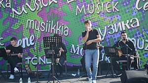 DÜZCE ÜNİVERSİTESİ’NDE MÜZİK DURAĞI KONSERLERİ BAŞLADI
