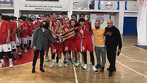GENÇ ERKEKLER BASKETBOLDA ŞAMPİYON AKÇAKOCA FEN LİSESİ