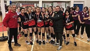 GENÇ KIZLAR VOLEYBOLDA ŞAMPİYON DÜZCE SPOR LİSESİ