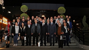 BAŞKAN ÖZLÜ GAZETECİLER İLE BULUŞTU