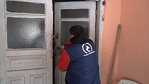 HER GÜN YÜZLERCE SOFRAYA SICAK YEMEK ULAŞTIRIYORLAR