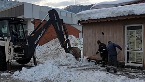 KAYNAŞLI KARDAN TEMİZLENİYOR
