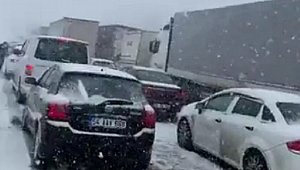 TEM ANKARA YOLU ULAŞIMA KAPANDI