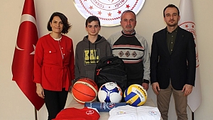 ALİCAN KAZAN’IN HEDİYESİ VERİLDİ
