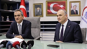 BAKAN ÖZER, BELEDİYE BAŞKANI ÖZLÜ'DEN BİRİFİNG ALDI