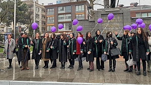 KADIN AVUKATLAR EŞİTLİK İÇİN ERKEKLERLE SAVAŞMAKTA KARARLI