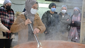 ÖĞRENCİLER KARAVANADA