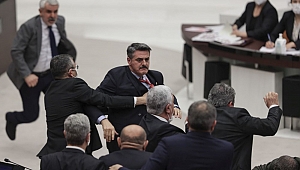 ÜMİT YILMAZ CHP’Lİ VEKİLLE YUMRUKLAŞTI