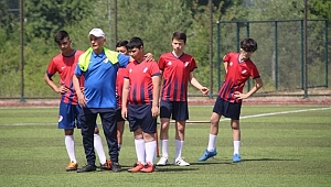 GELECEĞİN FUTBOLCULARI YETİŞİYOR