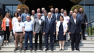 ÖZLÜ’DEN İŞ DÜNYASINA ÇAĞRI