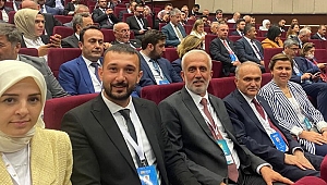 AK PARTİ'DE 21. KURULUŞ YILDÖNÜMÜ KUTLANDI