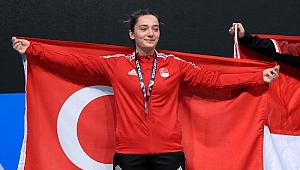 NURAY LEVENT ALTIN MADALYA KAZANDI