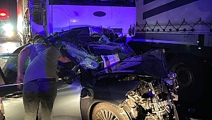 TIR DEHŞET SAÇTI: 3 ÖLÜ, 3 YARALI