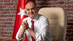FARUK ÖZLÜ'DEN PUSULA'YA KUTLAMA