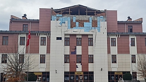DÜZCE ADLİYESİ'NDEKİ DEPREM HASARI TBMM GÜNDEMİNE TAŞINDI