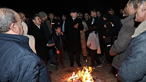 VALİ VE BELEDİYE BAŞKANI VATANDAŞLARA MORAL VERİYOR