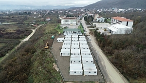 ÇADIRLARIN YERİNİ KONTEYNERLER ALIYOR