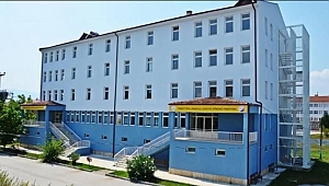 ÖĞRETMENLER HASARLI OKUL BİNALARINDAN TEDİRGİN