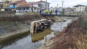 KAMYON DEREYE UÇTU