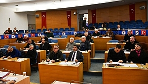 BELEDİYE MECLİSİNDE DEPREMZEDELER İÇİN DUA VE FATİHA OKUNDU