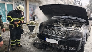 LÜKS ARAÇTAKİ YANGIN BÜYÜMEDEN SÖNDÜRÜLDÜ