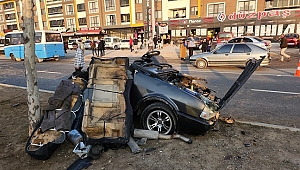 TAKLA ATAN OTOMOBİL İKİYE BÖLÜNDÜ