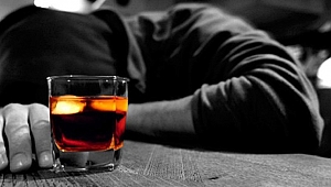 ALKOL KOMASI ÖLDÜRDÜ