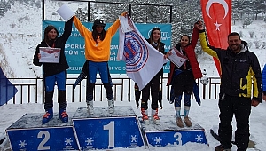 ELİF DOĞA BEKTAŞ KAYAKTA BİRİNCİ OLDU
