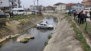 OTOMOBİL DEREYE DÜŞTÜ