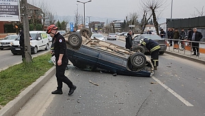 OTOMOBİL TAKLA ATTI: 5 YARALI