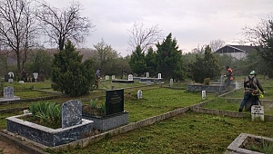 MEZARLIKLARDA BAYRAM TEMİZLİĞİ